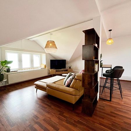 Appartement Atypique Avec Vue Neuchâtel Kültér fotó