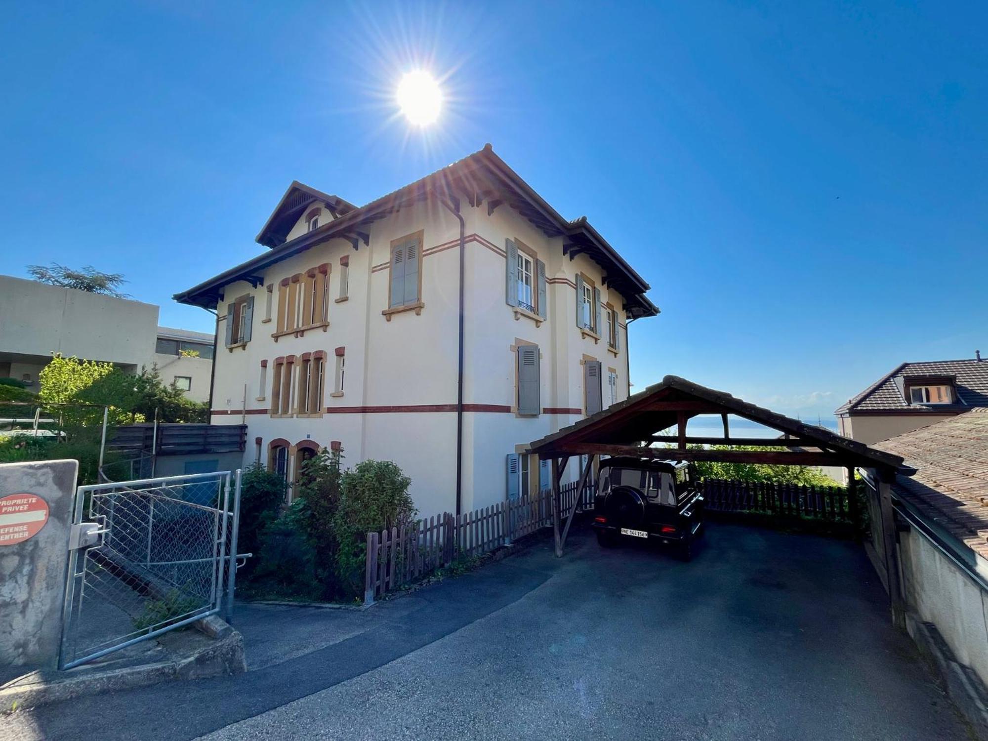 Appartement Atypique Avec Vue Neuchâtel Kültér fotó