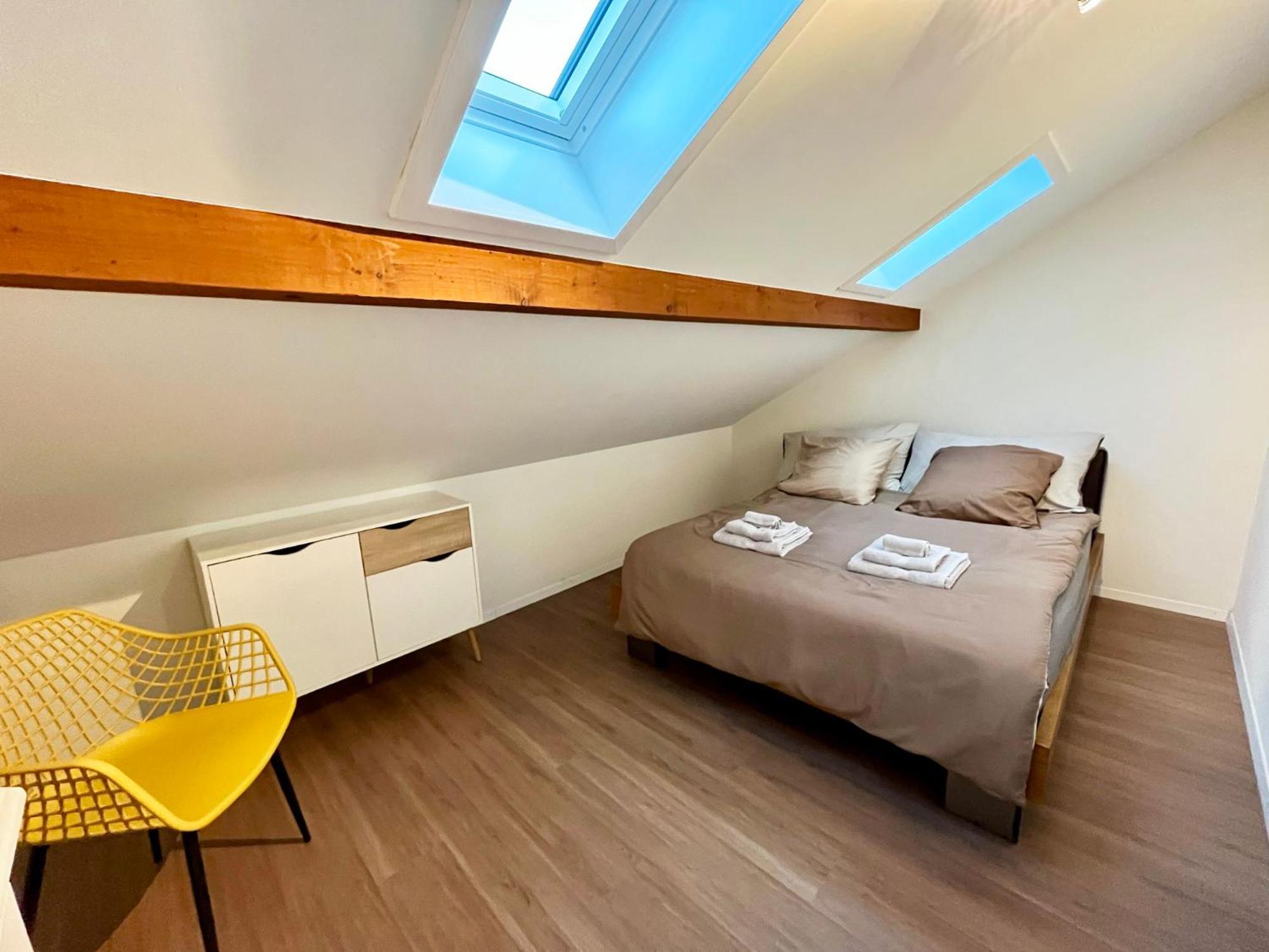 Appartement Atypique Avec Vue Neuchâtel Kültér fotó