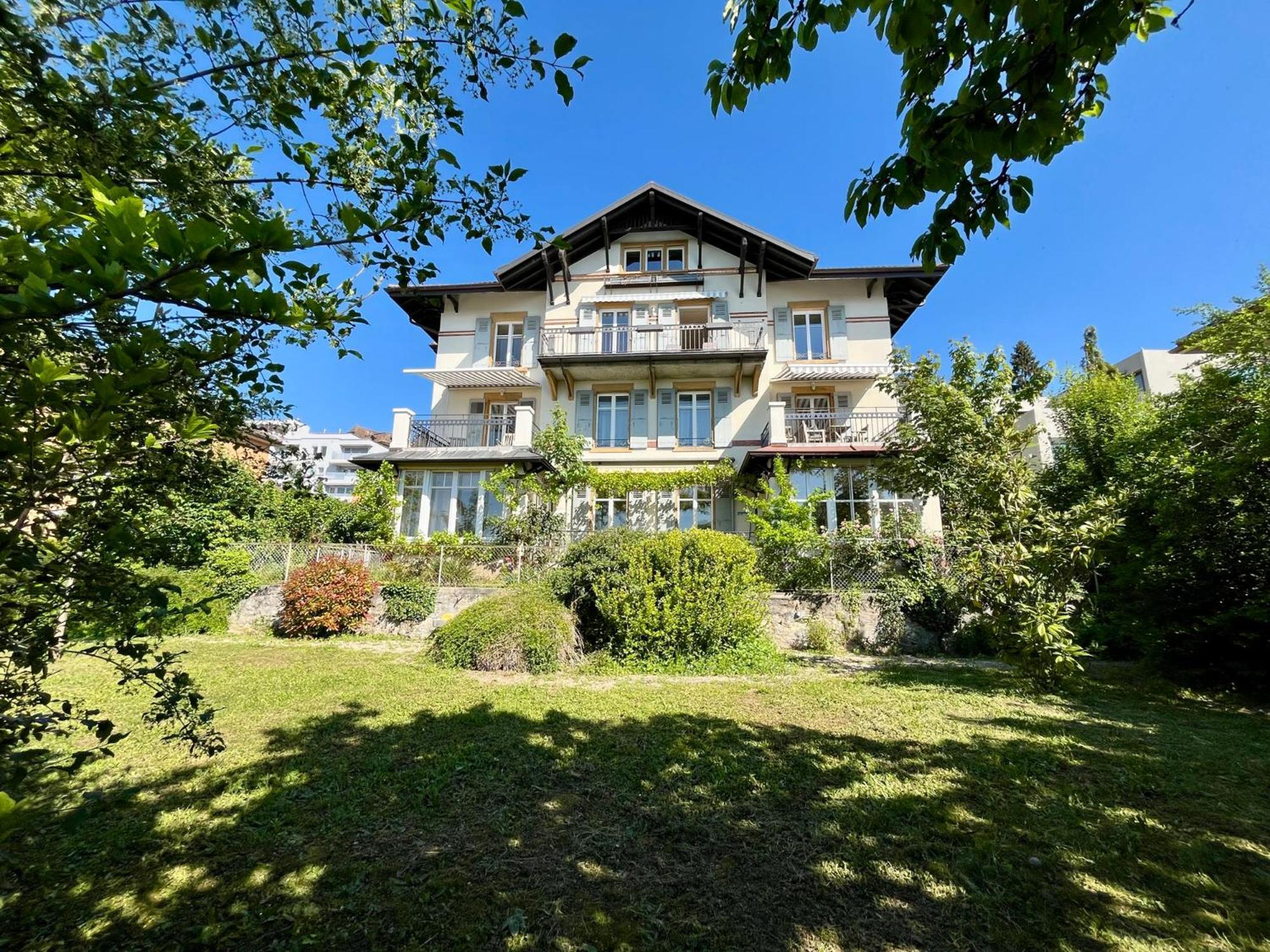 Appartement Atypique Avec Vue Neuchâtel Kültér fotó